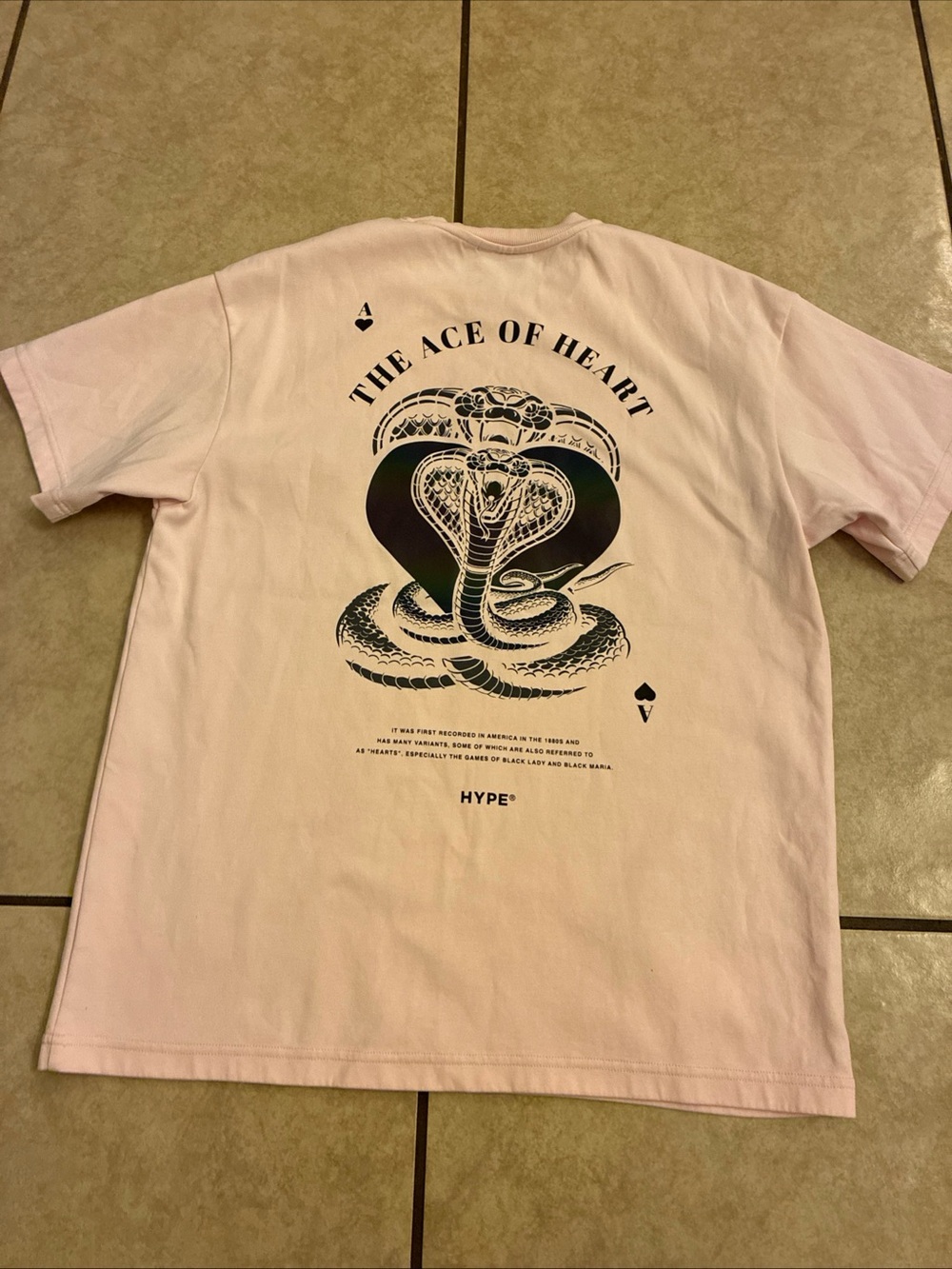 Hype Men’s Pink Short-Sleeve Cobra Graphic T-Shirt
